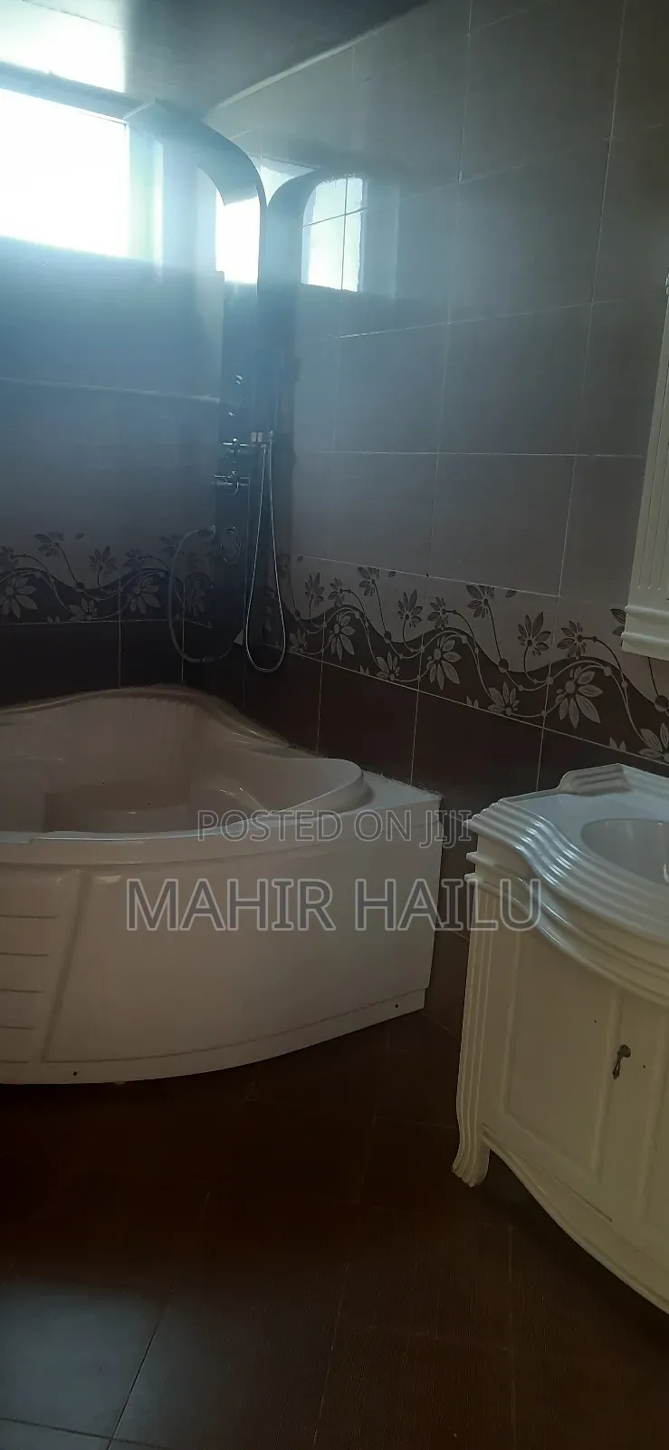 5bdrm House in G+2, Bole for rent