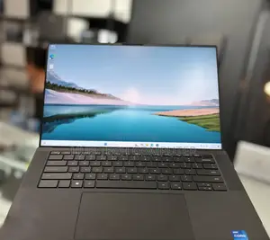 New Laptop Dell XPS 15 32GB Intel Core i7 SSD 1T