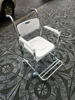 Photo - Commode Wheelchair奢求toilet Wheelchair丸緩poty Wheelchair庫侖commode New