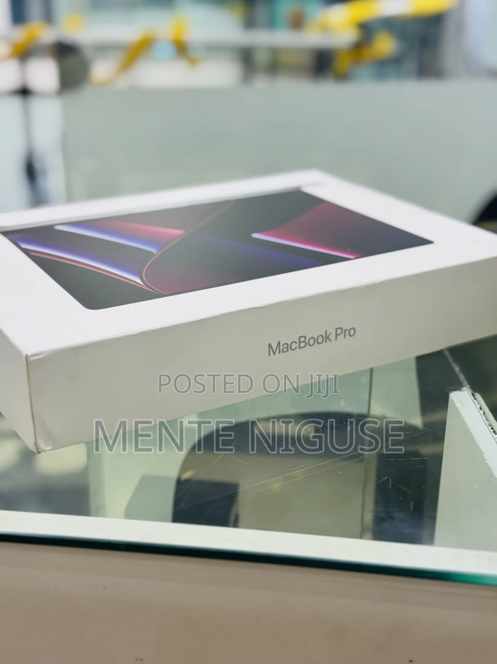 New Laptop Apple MacBook Pro 2023 M2 Pro 14-Inch 16GB Apple M2 SSD 1T