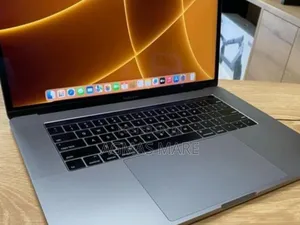 New Laptop Apple MacBook Pro 2017 16GB Intel Core I7 SSD 1T