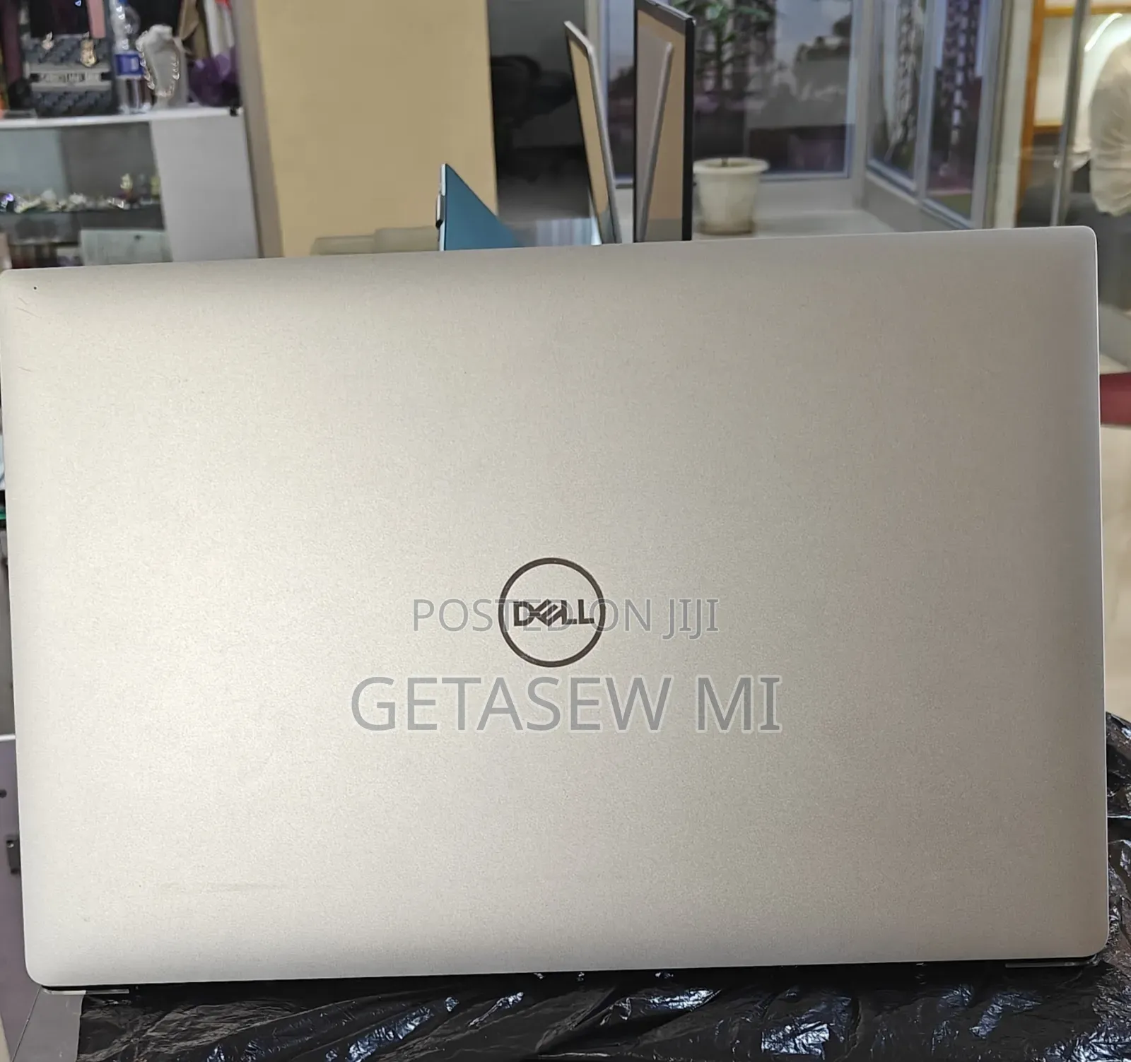 New Laptop Dell Precision 5540 16GB Intel Core I7 SSD 512GB