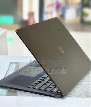 New Laptop Microsoft Surface 16GB Intel Core I7 SSD 512GB