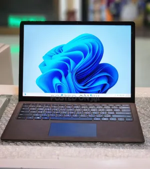 New Laptop Microsoft Surface 16GB Intel Core I7 SSD 512GB