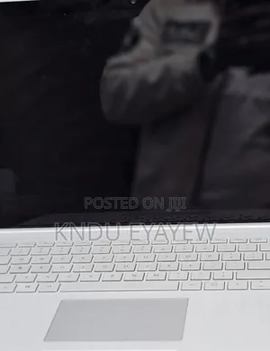 New Laptop Microsoft Surface 16GB Intel Core I7 SSD 256GB