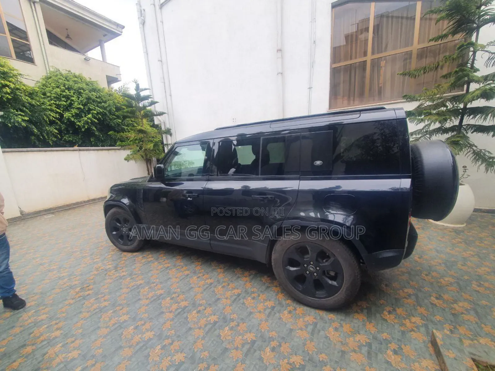 Land Rover Defender 2024 Black