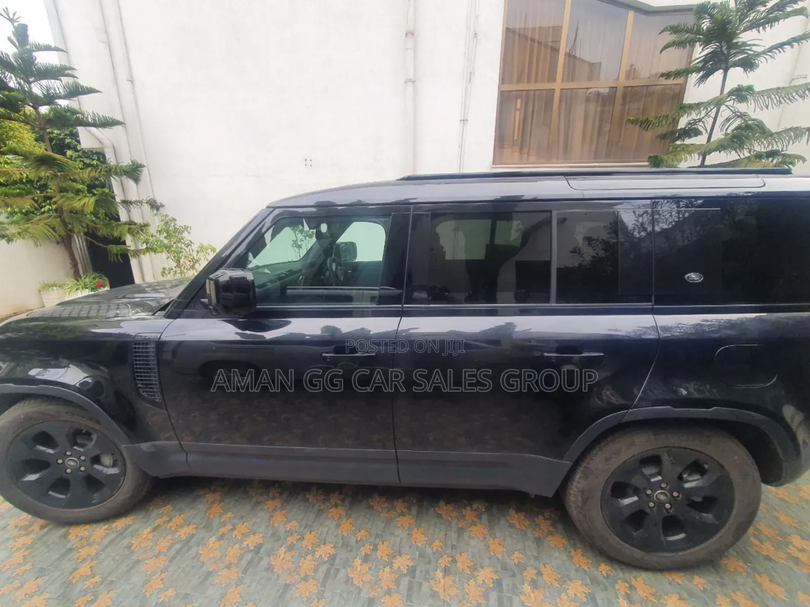 Land Rover Defender 2024 Black