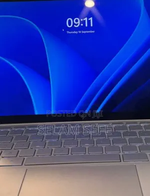 Photo - New Laptop HP Envy X2 16GB Intel Core I5 SSD 512GB