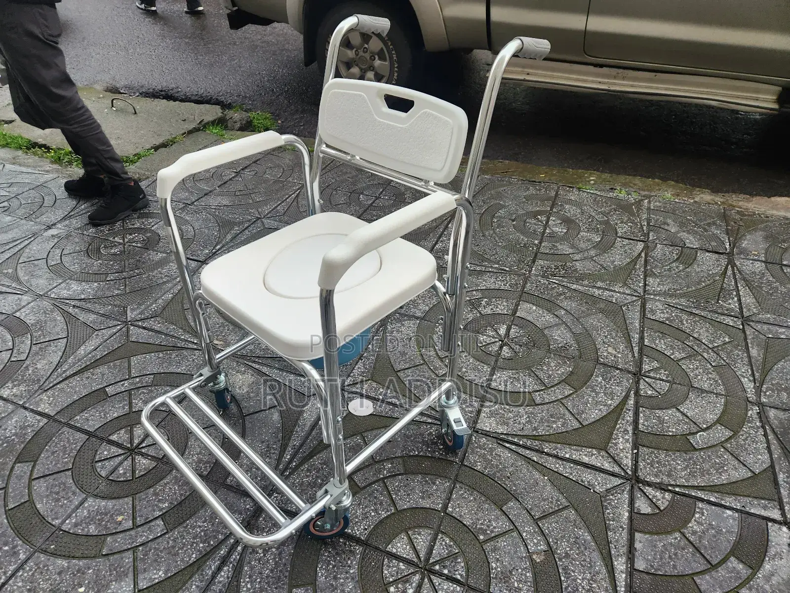 Toilet Wheelchair麻雀strong Comfortable Toilet Wheelchair短短wheelchair