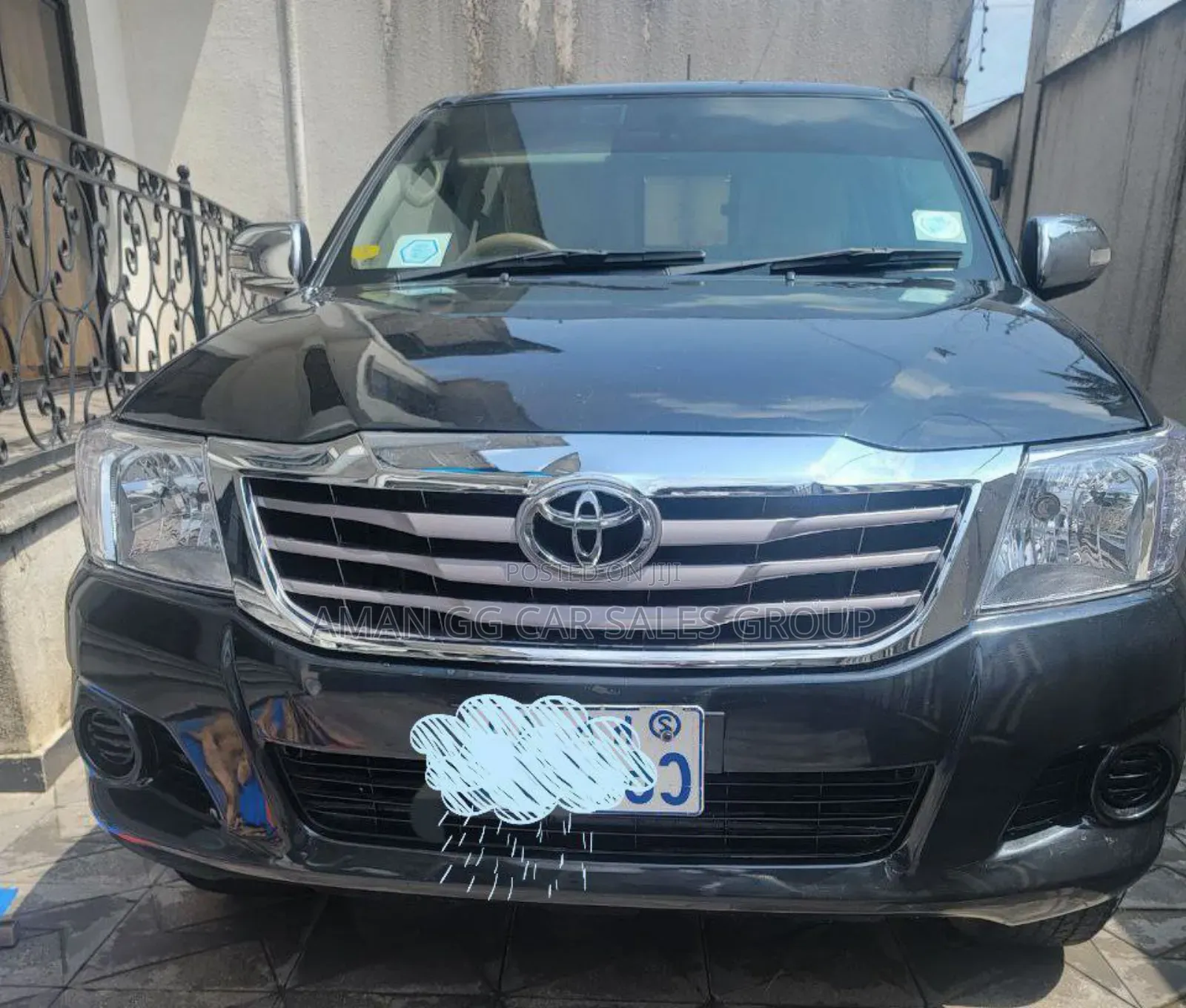 Toyota Hilux 2013 Black