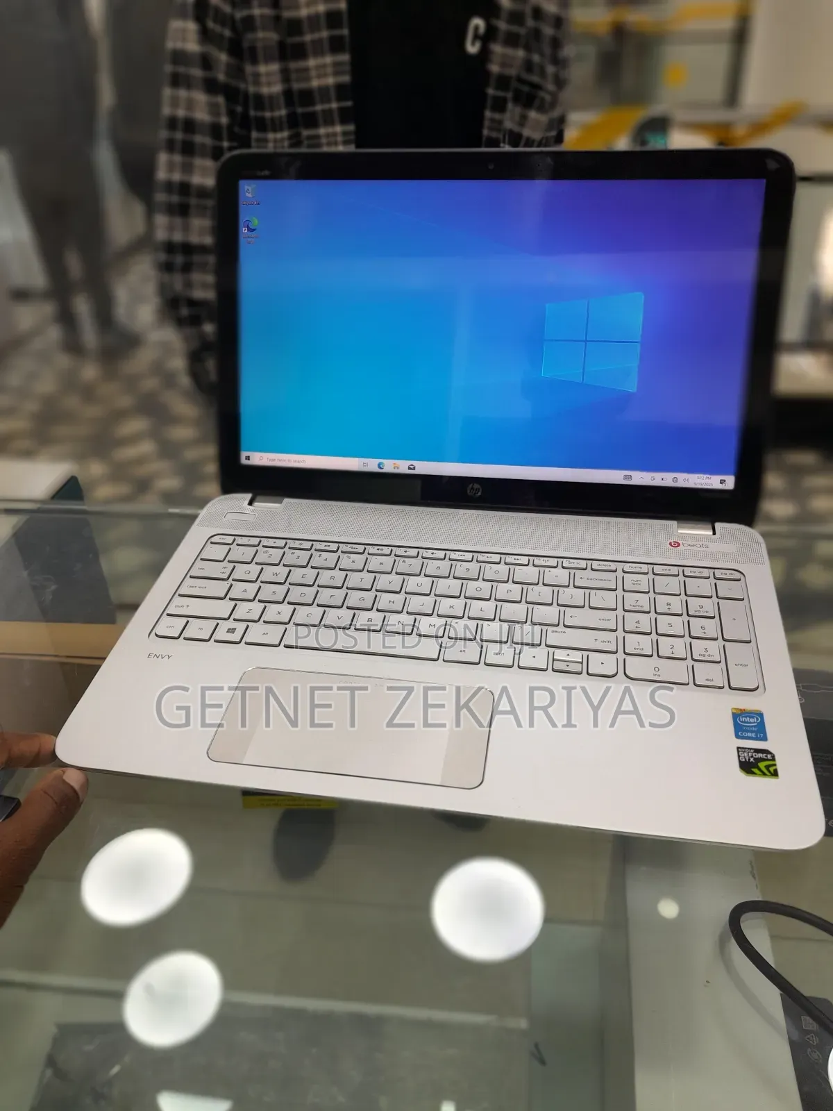 New Laptop HP Envy 15 8GB Intel Core I5 SSD 256GB