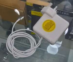 Photo - Apple Macbook Adapter 61w