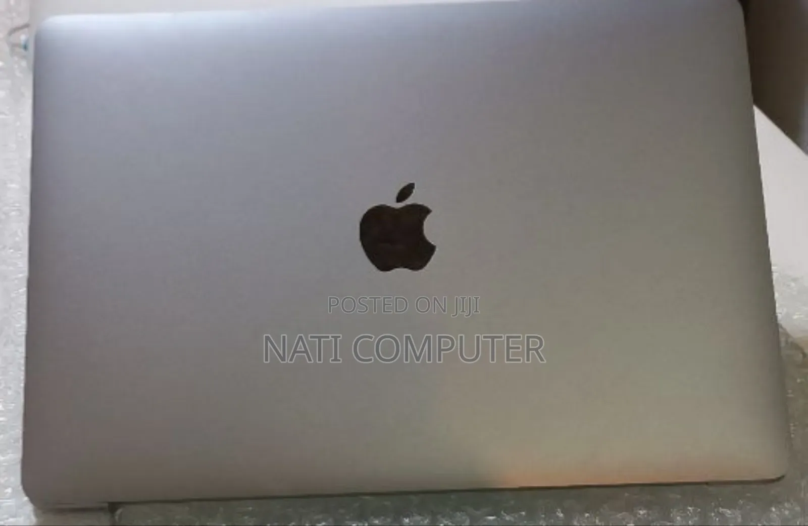 New Laptop Apple MacBook Air 2020 M1 8GB Intel Core I7 SSD 256GB