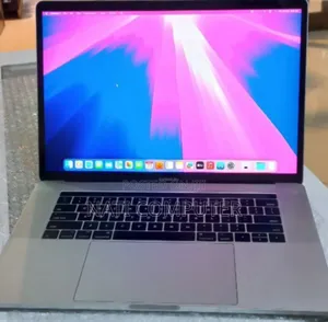 New Laptop Apple MacBook Pro 2017 16GB Intel Core I7 SSD 256GB