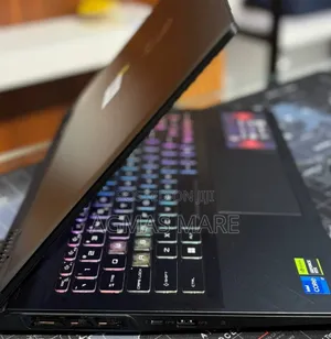 New Laptop MSI Crosshair 15 16GB Intel Core I7 SSD 1T