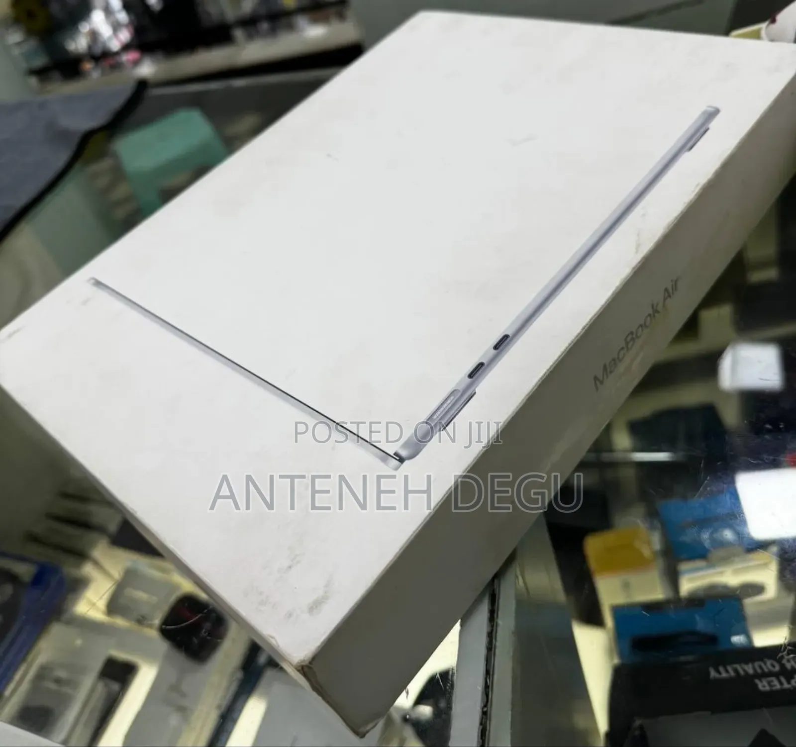 New Laptop Apple MacBook Air 2025 M4 13-Inch 16GB Apple M4 SSD 256GB