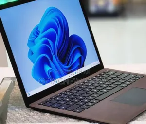 Photo - New Laptop Apple MacBook Pro M1 16GB Intel Core I7 SSD 512GB