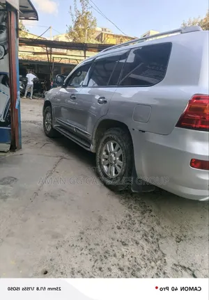 Photo - Toyota Land Cruiser 2012 Silver