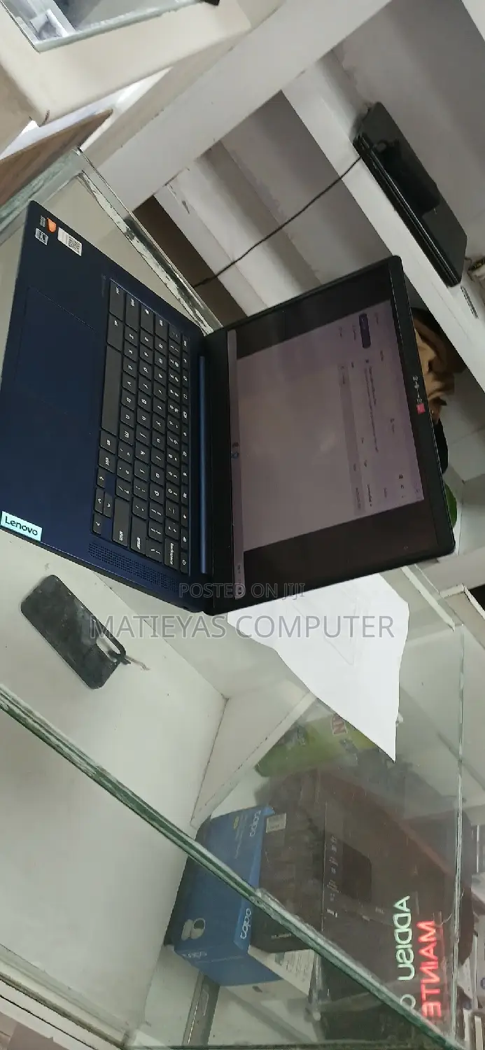 New Laptop Lenovo Chromebook C330 4GB SSD 60GB