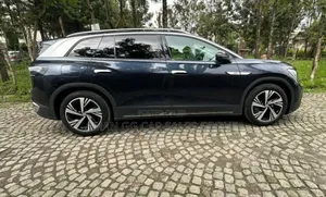 Volkswagen ID.6 2022 Blue