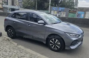 Photo - BYD E2 43 kWh 94 hp FWD 2024 Gray