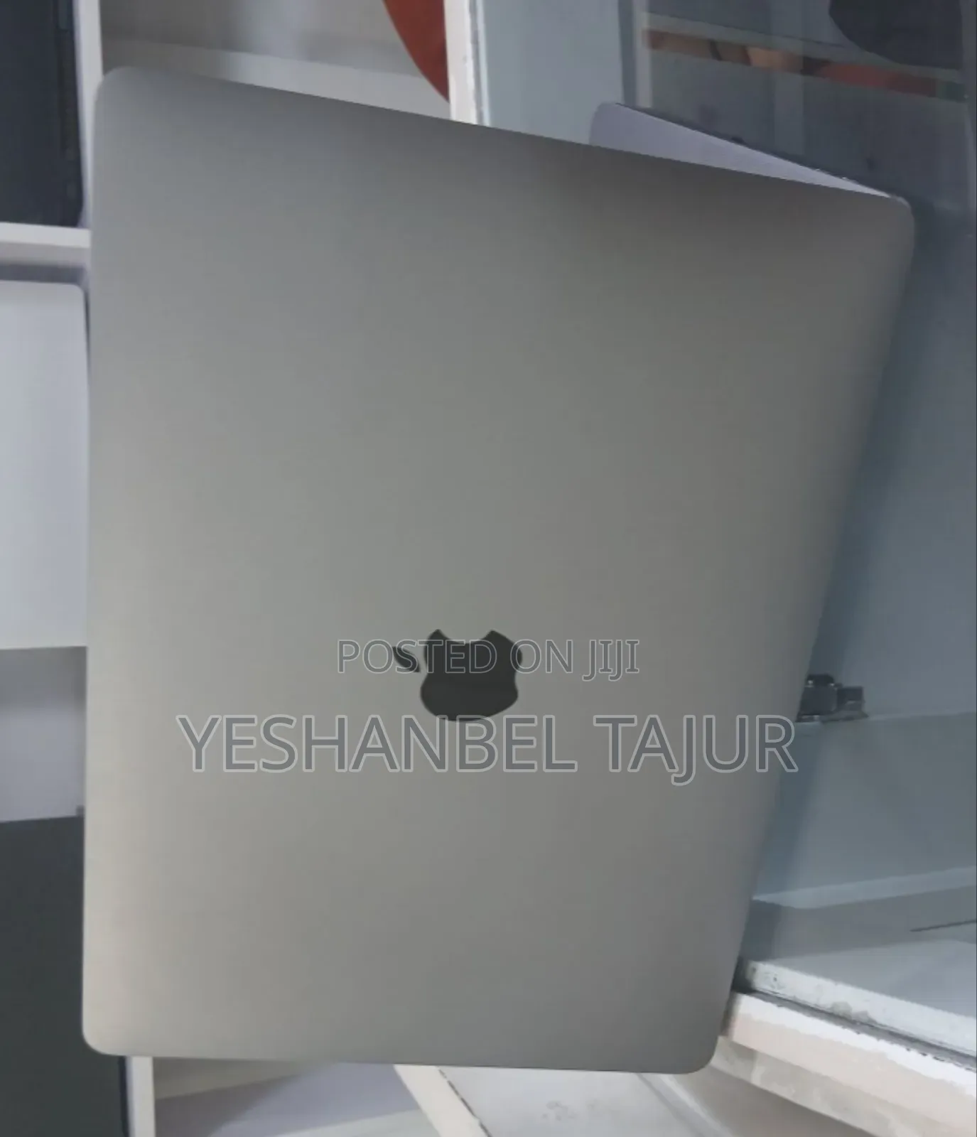 New Laptop Apple MacBook Pro 2017 16GB Intel Core I7 SSD 1T