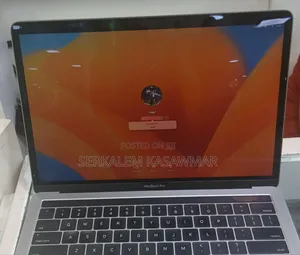 Photo - New Laptop Apple MacBook Pro 2017 16GB Intel Core I7 SSD 1T