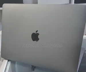 New Laptop Apple MacBook Pro 2017 16GB Intel Core I7 SSD 1T