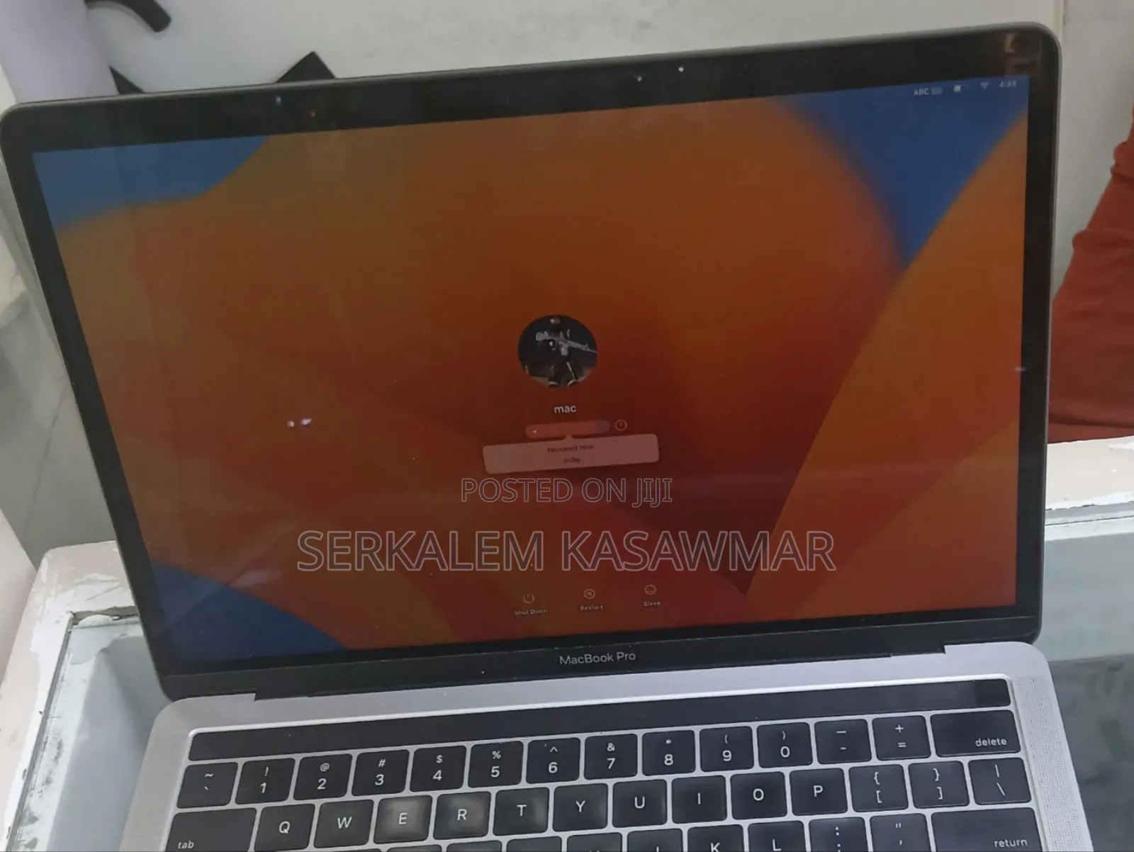 New Laptop Apple MacBook Pro 2017 16GB Intel Core I7 SSD 1T