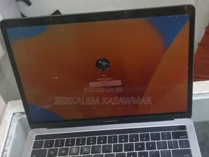 New Laptop Apple MacBook Pro 2017 16GB Intel Core I7 SSD 1T