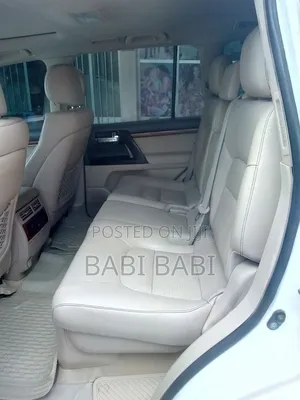 Toyota Land Cruiser 2012 White