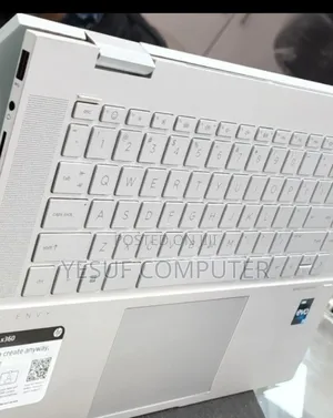 New Laptop HP Envy X360 8GB Intel Core I5 SSD 512GB