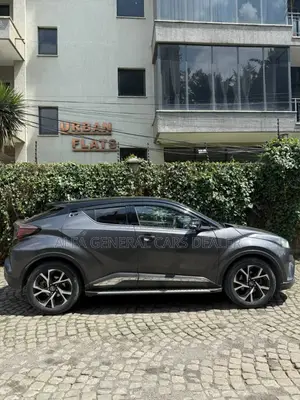 Toyota C-HR 2017 Silver