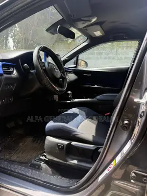 Toyota C-HR 2017 Silver