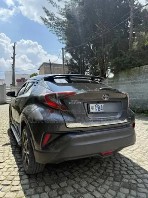 Toyota C-HR 2017 Silver