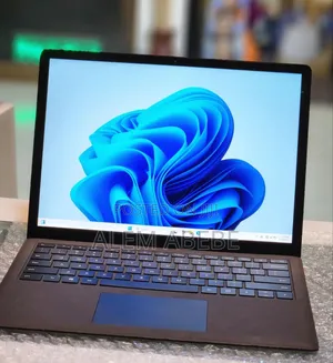 New Laptop Microsoft Surface 16GB Intel Core I7 SSD 512GB