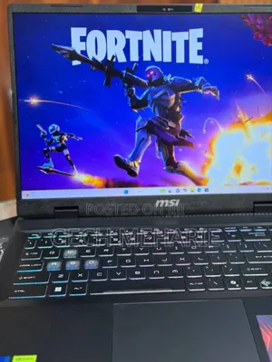 New Laptop MSI Crosshair 15 B12U 16GB Intel Core i7 SSD 1T