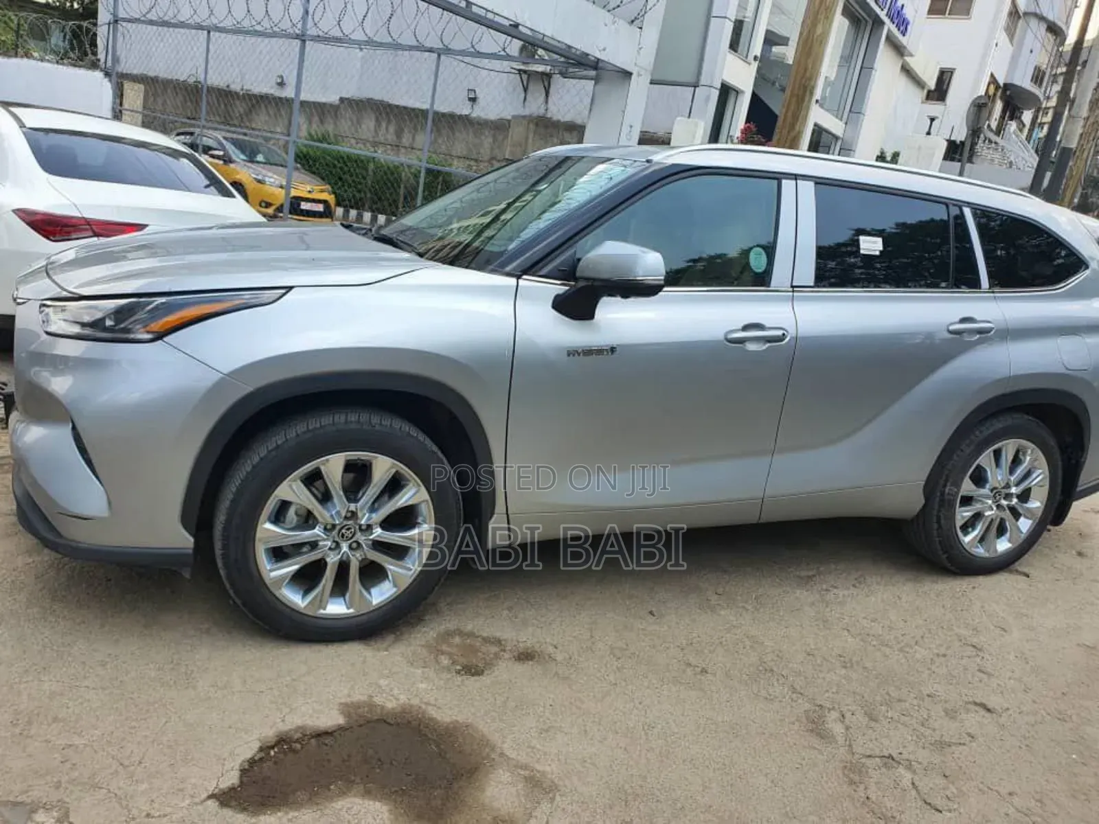 Toyota Highlander Hybrid 2024 Silver
