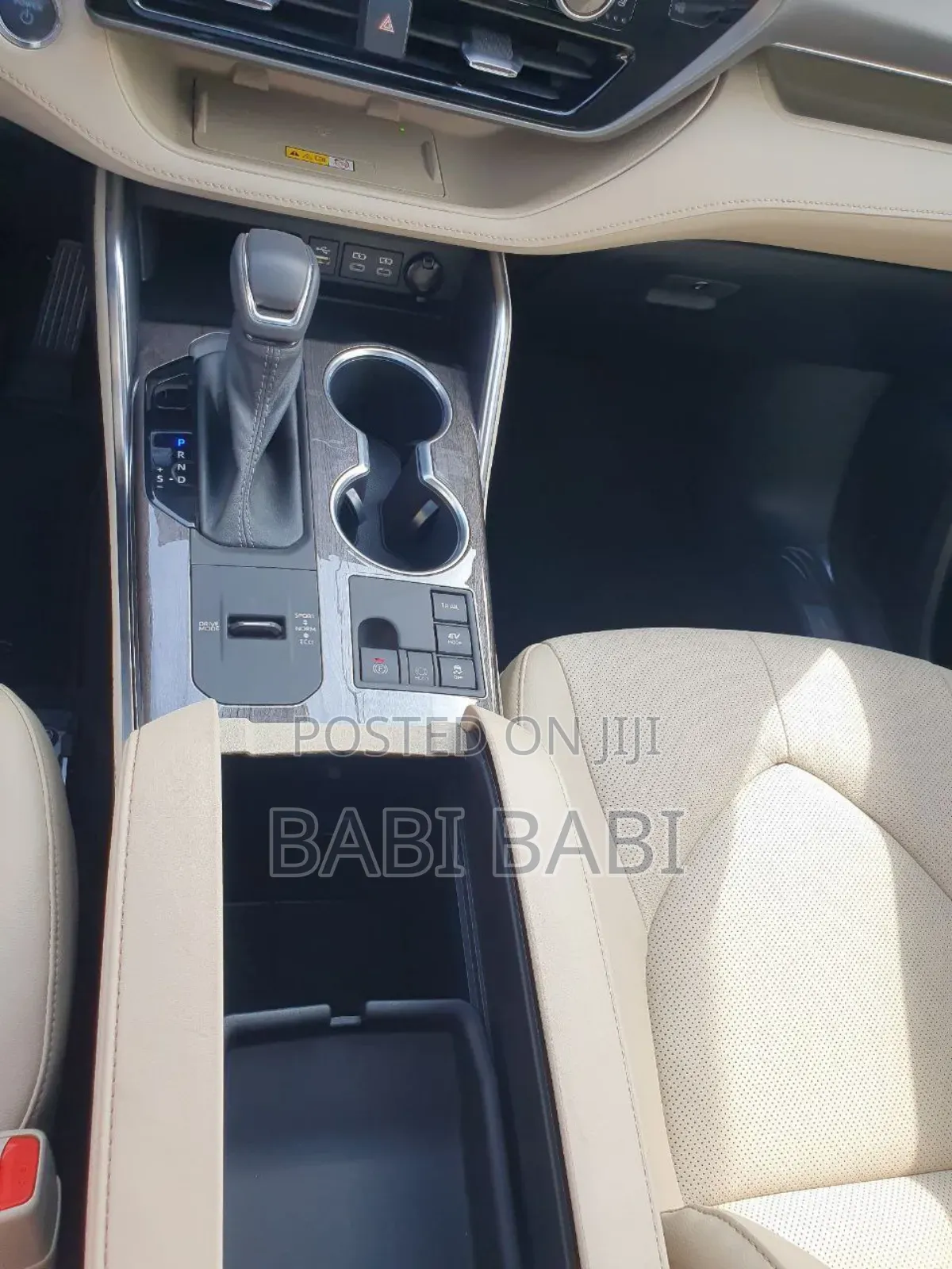 Toyota Highlander Hybrid 2024 Silver