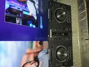 Numark Mixtrack 3 