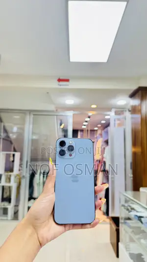 Photo - Apple iPhone 13 Pro Max 256 GB Blue