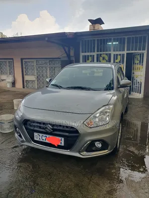 Photo - Suzuki Dzire 2021 Silver