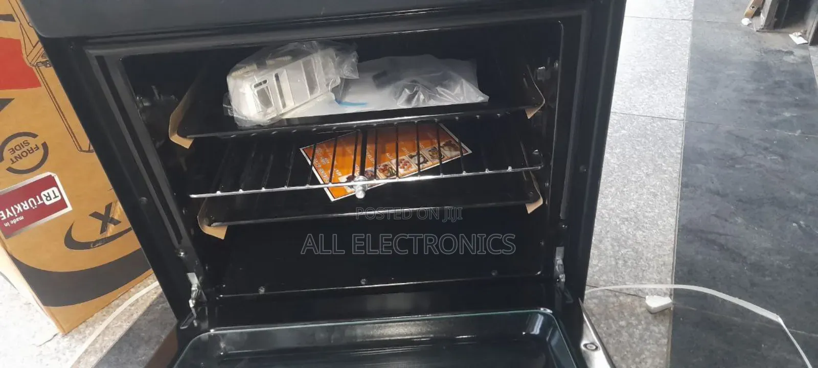 Lux 60×60 Oven Freestanding