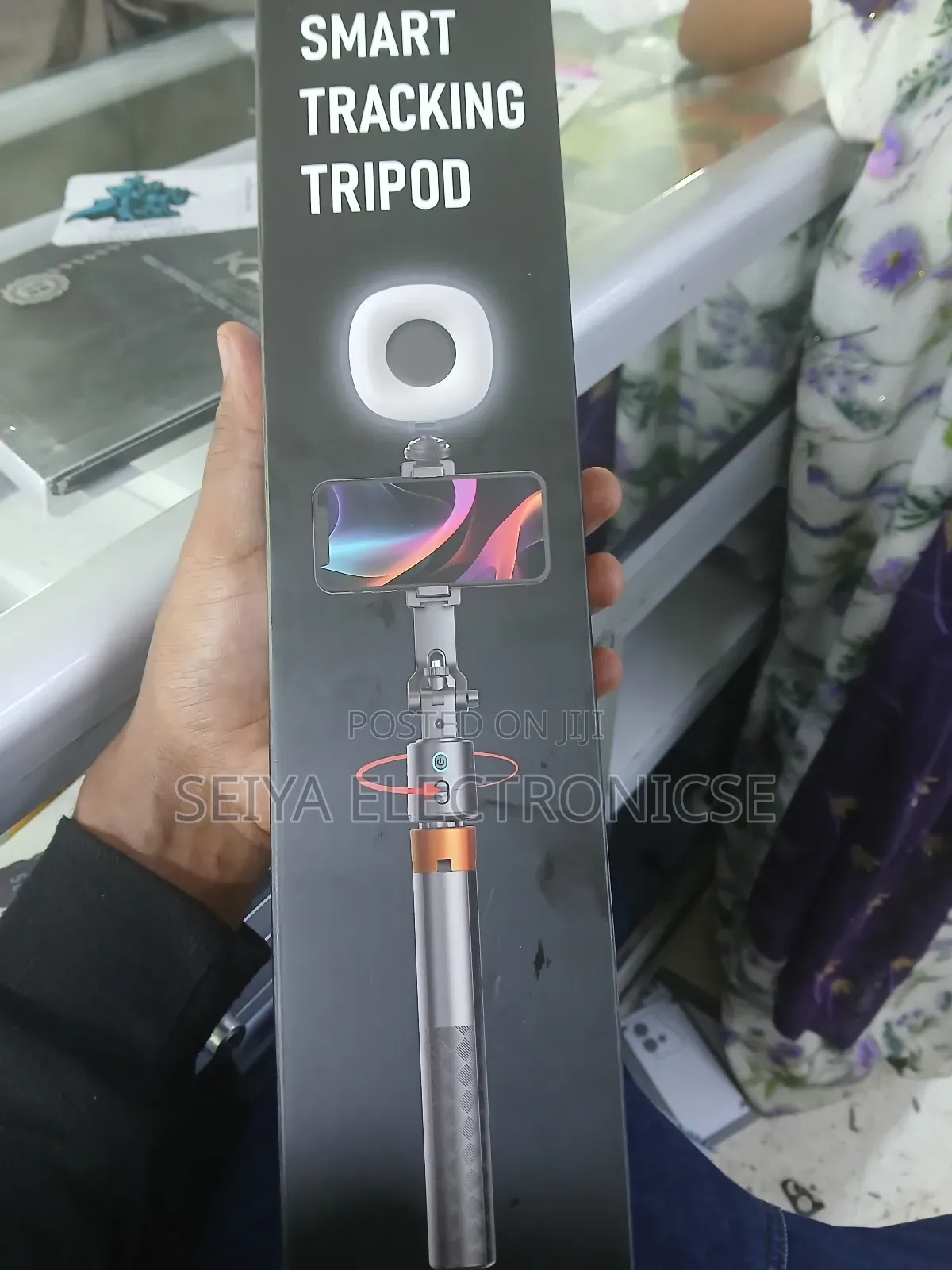 Q13 Smart Face Tracking Tripod