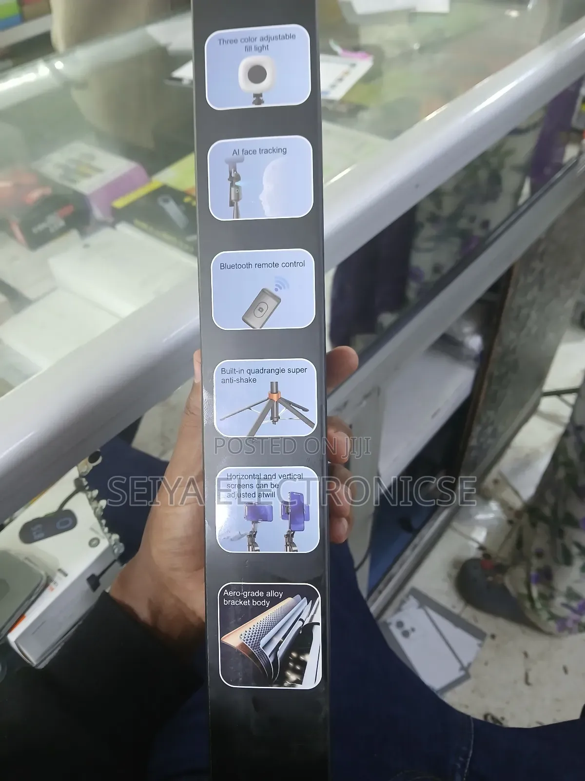 Q13 Smart Face Tracking Tripod