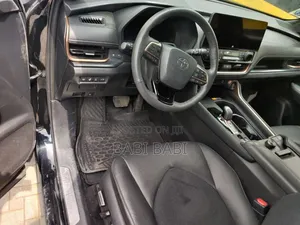 Toyota Grand Highlander Hybrid 2024 Matt Black