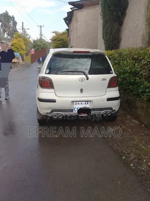 Toyota Vitz 2003 White