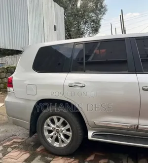 Toyota Land Cruiser 2019 Silver