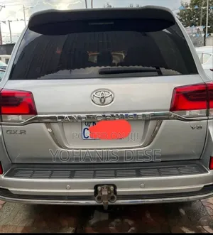 Toyota Land Cruiser 2019 Silver