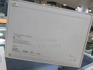 New Laptop Apple MacBook Air 2025 M4 13-Inch 16GB Apple M4 SSD 256GB